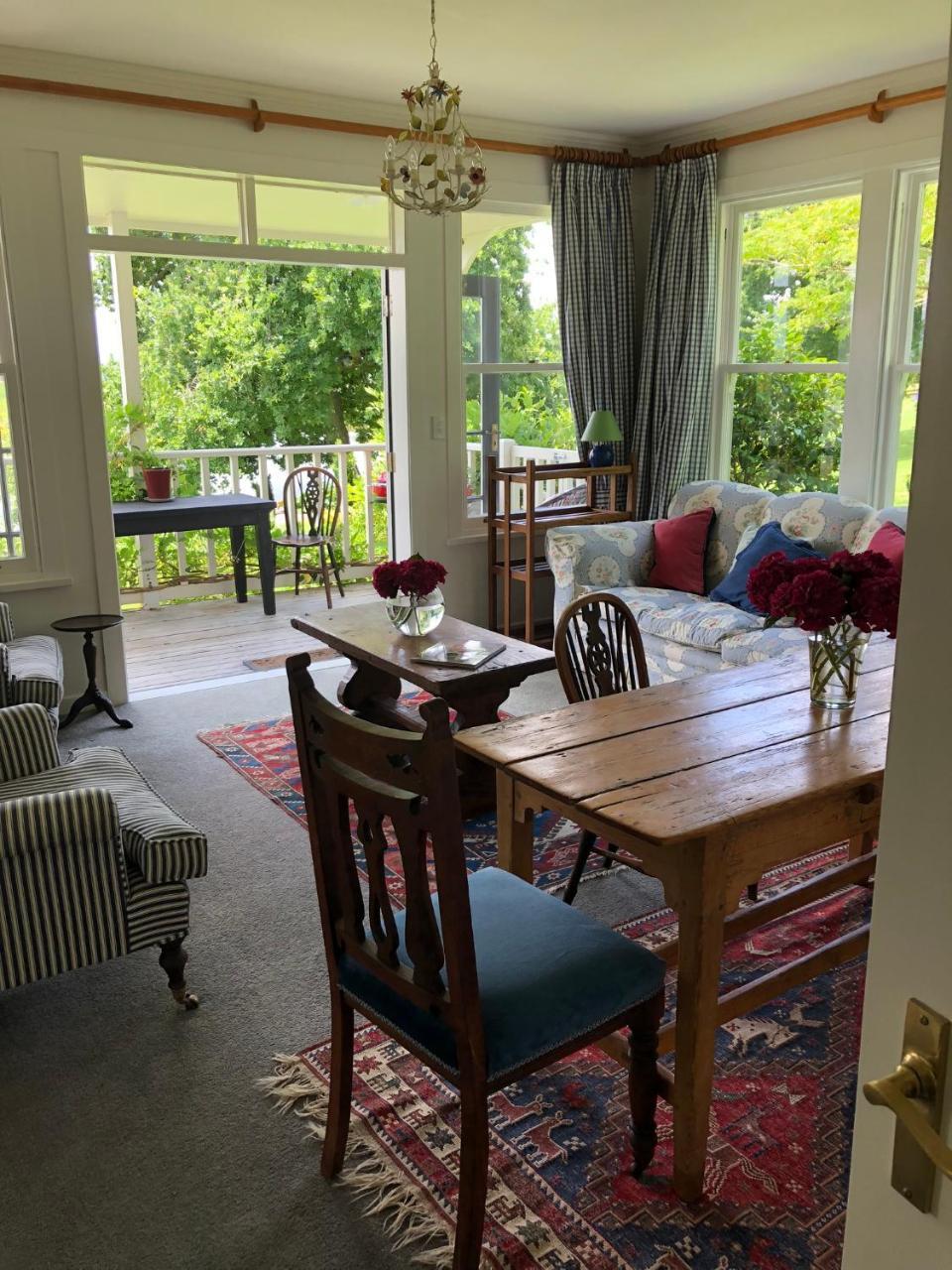 Te Kopura Lodge Martinborough Eksteriør bilde